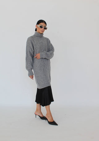Dress with braids in Merino wool