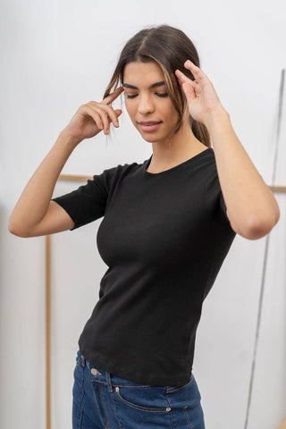 FITTED RIBBED T-SHIRT