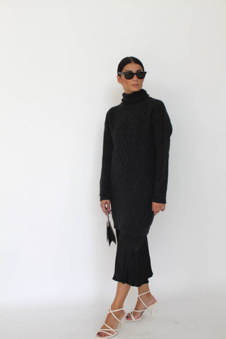 Dress with braids in Merino wool